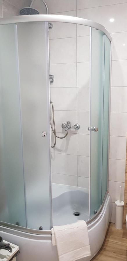 Apartamenty Maja -Pokoje - Domy Wakacyjne -Basen Podgrzewany -Jacuzzi - Sauna Łeba Eksteriør billede